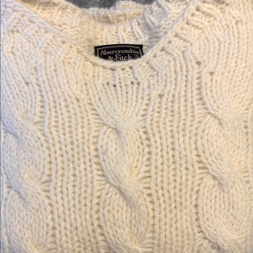 abercrombie and fitch cream 100% wool sweater